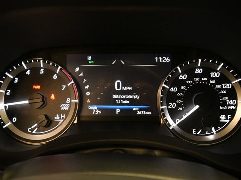 Used 2023 Toyota Highlander XLE AWD/4WD image 21