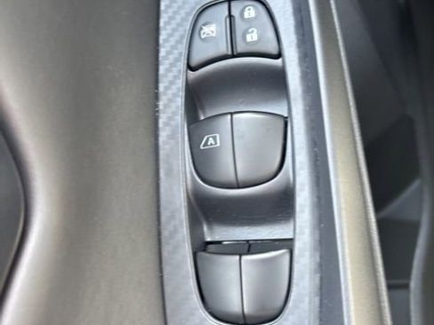 Certified 2025 Nissan Sentra S image 25