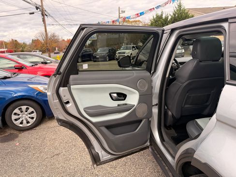 Used 2016 Land Rover Range Rover Evoque HSE Dynamic image 19