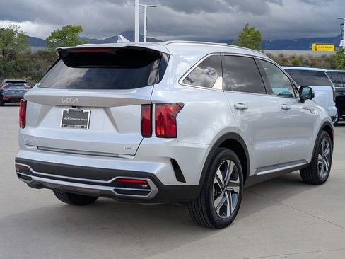 Certified 2023 Kia Sorento SX Prestige AWD/4WD image 5