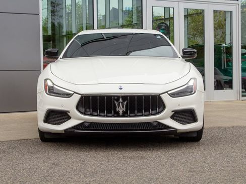 Used 2024 Maserati Ghibli Modena Q4 AWD/4WD image 2