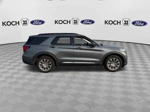 Used 2025 Ford Explorer Active w/ Active Comfort Package AWD/4WD image 9
