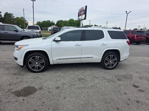 Used 2019 GMC Acadia Denali w/ Technology Package FWD image 2