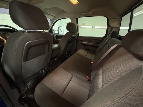 Used 2014 Chevrolet Silverado 2500 LT w/ Interior Plus Package image 28