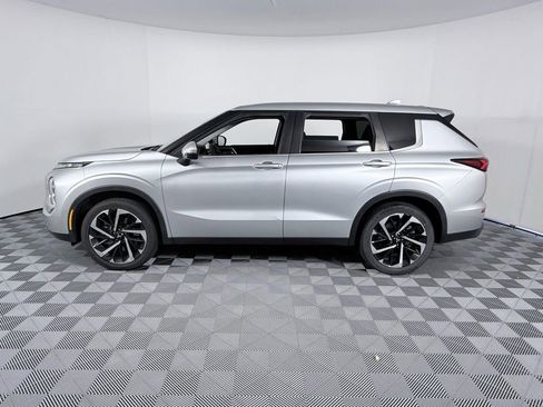 Used 2022 Mitsubishi Outlander ES image 7