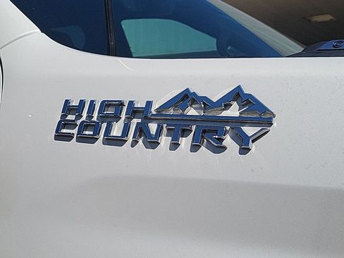 Certified 2021 Chevrolet Silverado 2500 High Country AWD/4WD image 31