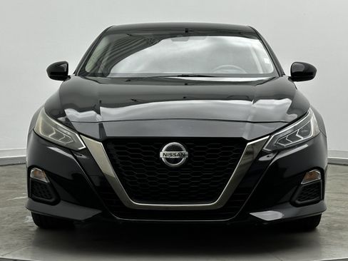 Used 2020 Nissan Altima 2.5 SR image 2
