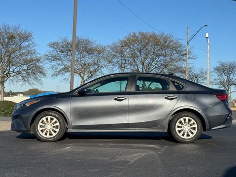 Used 2024 Kia Forte LX image 6