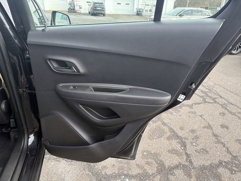 Used 2015 Chevrolet Trax LS image 16