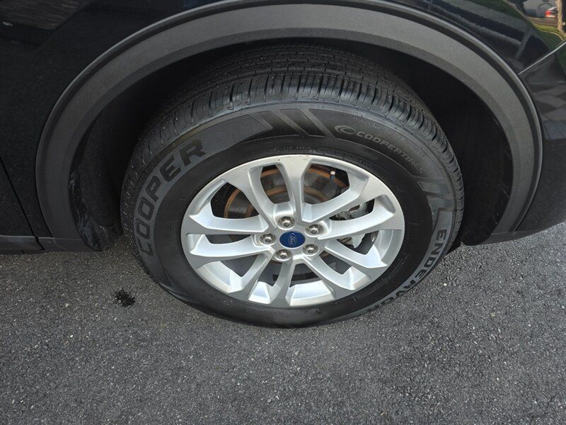 Used 2020 Ford Escape SE AWD/4WD image 25