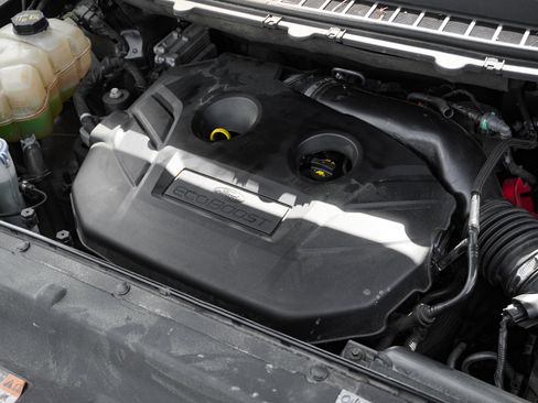 Used 2018 Ford Edge SEL w/ Equipment Group 201A image 32