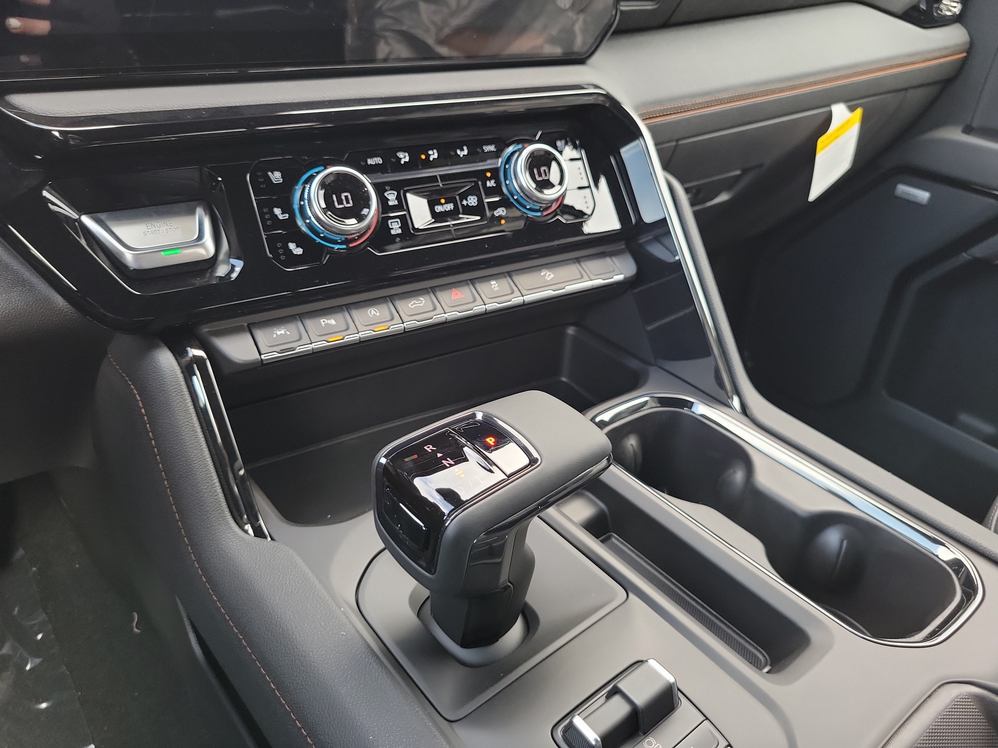 New 2026 GMC Sierra 1500 AT4 w/ AT4 Premium Package AWD/4WD image 11