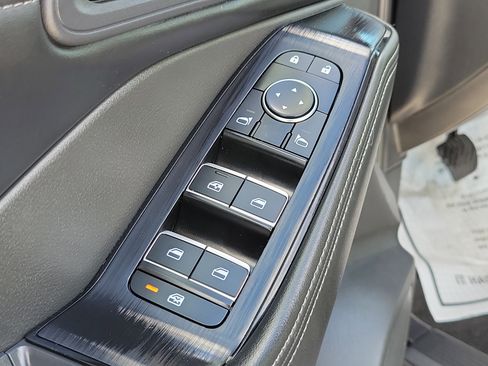 Used 2023 Nissan Rogue SL w/ SL Premium Package image 16