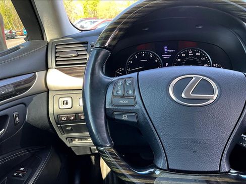 Used 2017 Lexus LS 460 AWD w/ Comfort Package image 13