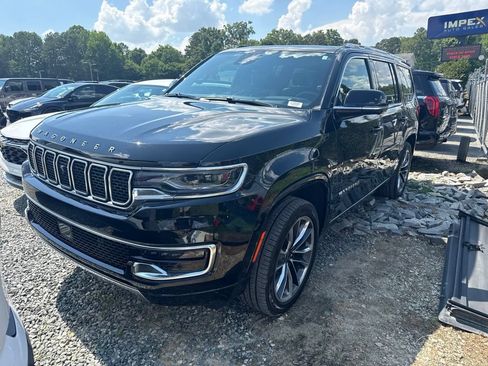 Used 2025 Jeep Wagoneer Series III w/ Premium Group I AWD/4WD image 1