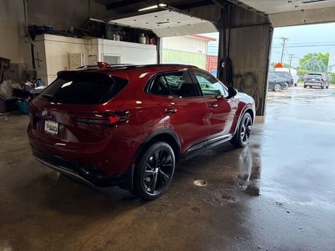 Used 2021 Buick Envision Essence w/ Sport Touring Package FWD image 7