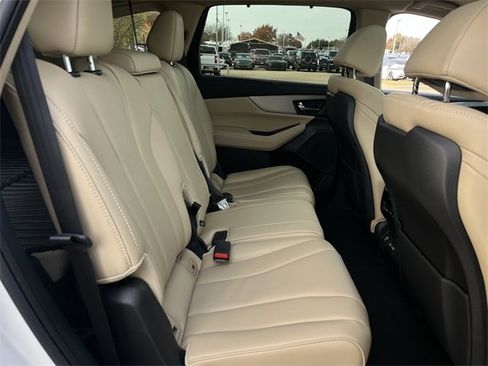 Certified 2024 Acura MDX SH-AWD w/ Technology Package image 31