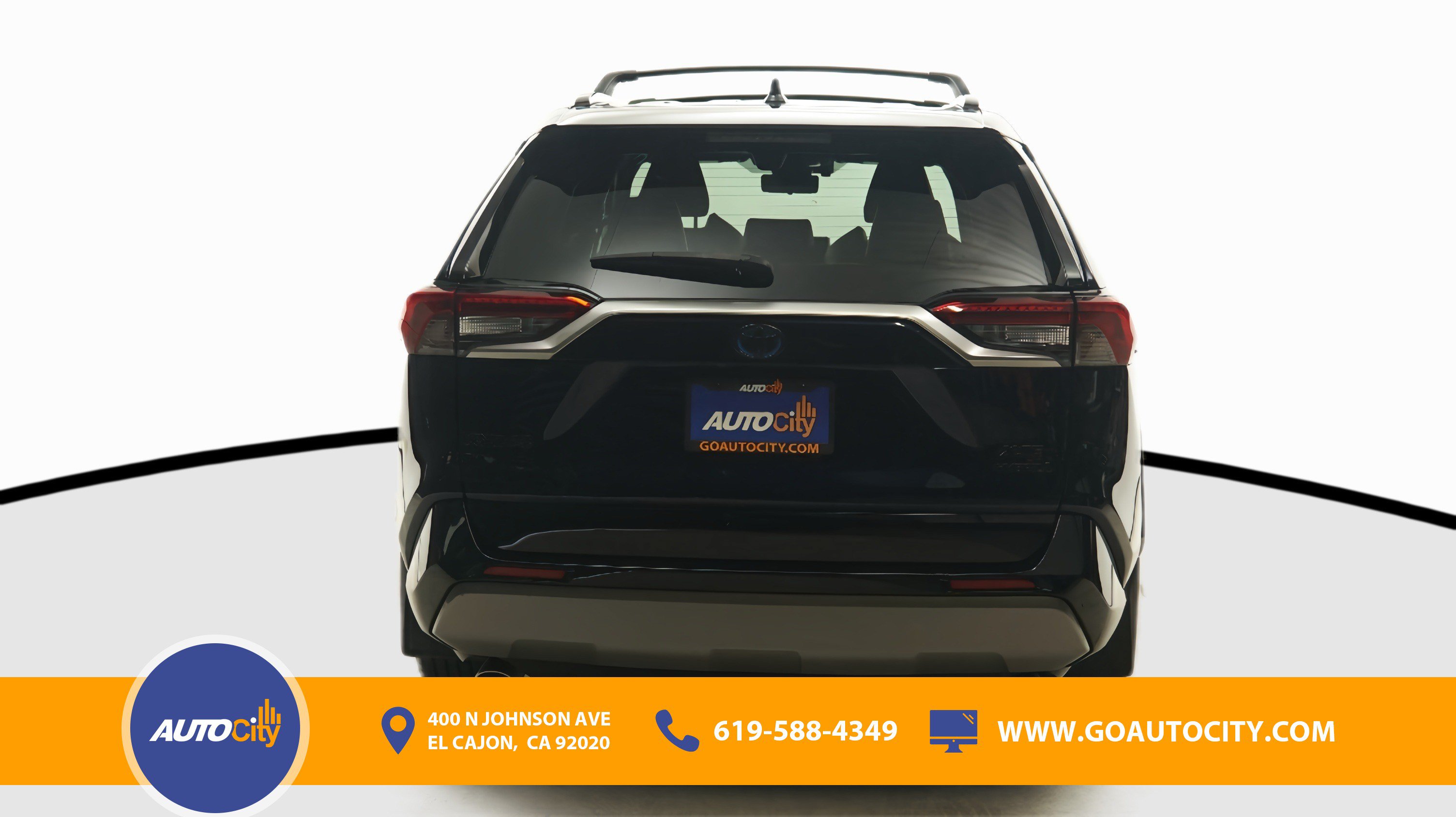 Used 2019 Toyota RAV4 XSE w/ Carpet Mat Package AWD/4WD image 10