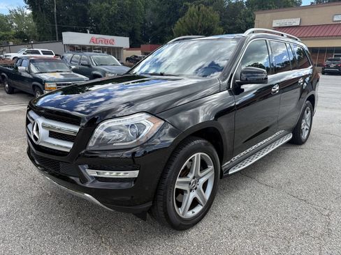 Used 2015 Mercedes-Benz GL 450 4MATIC image 3
