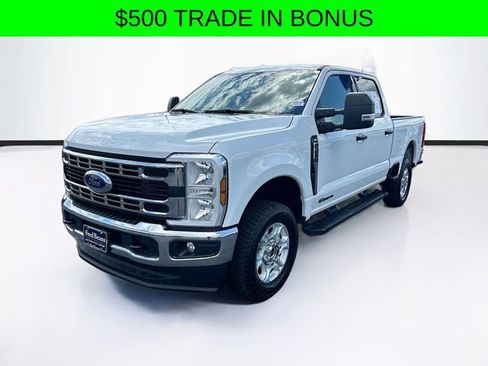 Certified 2025 Ford F250 XLT AWD/4WD image 3