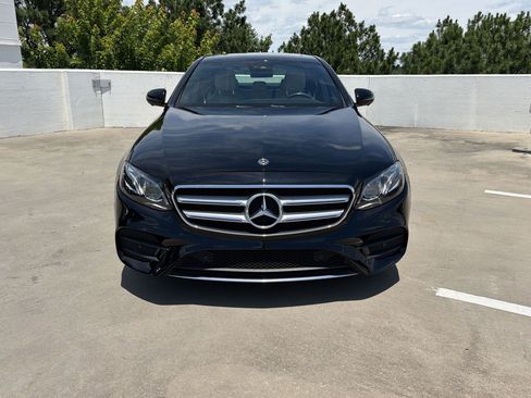 Used 2019 Mercedes-Benz E 300 image 4