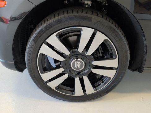 Used 2021 Rolls-Royce Cullinan AWD/4WD image 10
