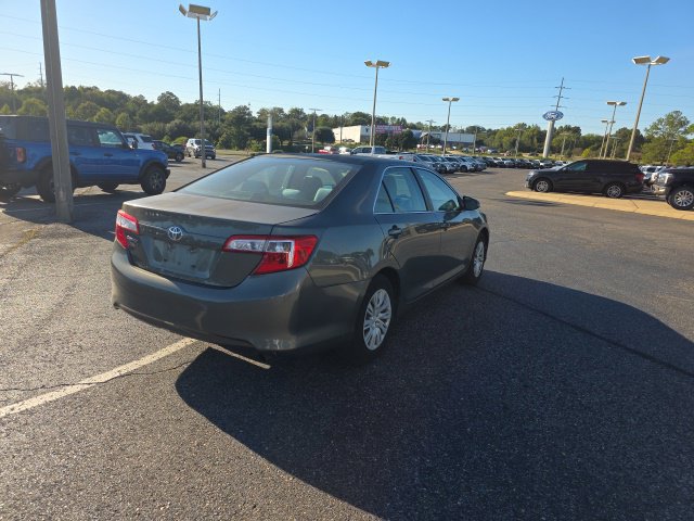 Used 2014 Toyota Camry FWD image 3