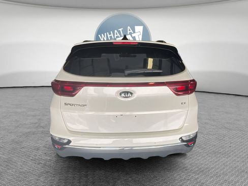 Used 2022 Kia Sportage EX w/ EX Technology Package AWD/4WD image 5