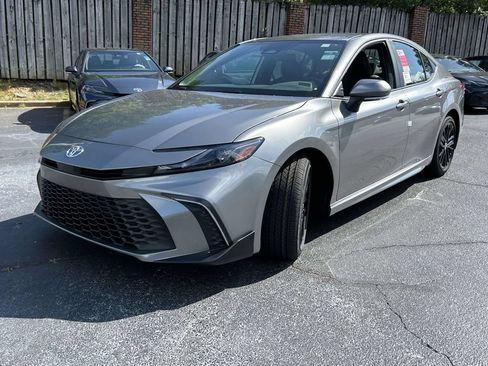 New 2026 Toyota Camry SE FWD image 7
