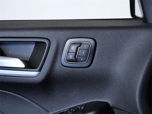 Used 2025 Ford Escape Platinum w/ Premium Technology Package image 26