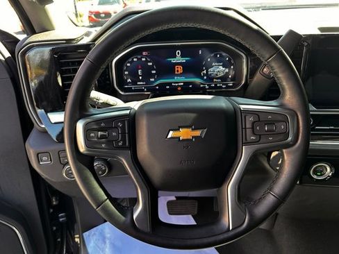 Used 2024 Chevrolet Silverado 1500 LT AWD/4WD image 25