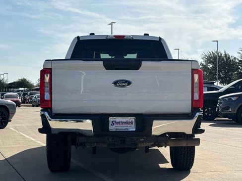 Used 2025 Ford F250 XLT w/ FX4 Off-Road Package AWD/4WD image 8