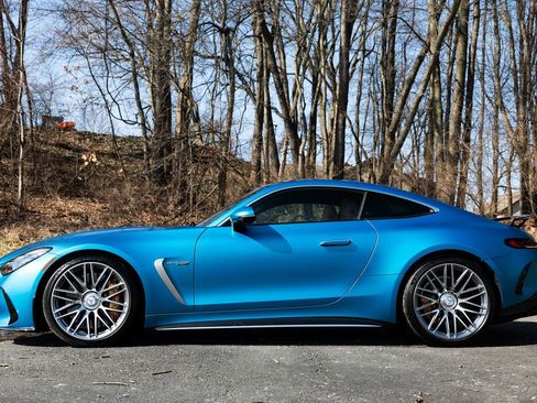 Used 2024 Mercedes-Benz AMG GT 63 image 10