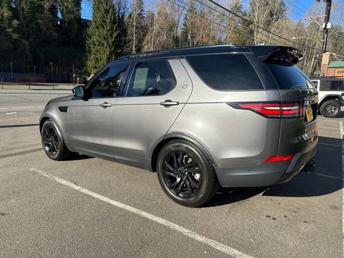 Used 2017 Land Rover Discovery HSE image 8