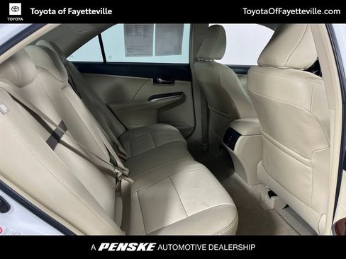 Used 2012 Toyota Camry XLE w/ Leather Pkg FWD image 11