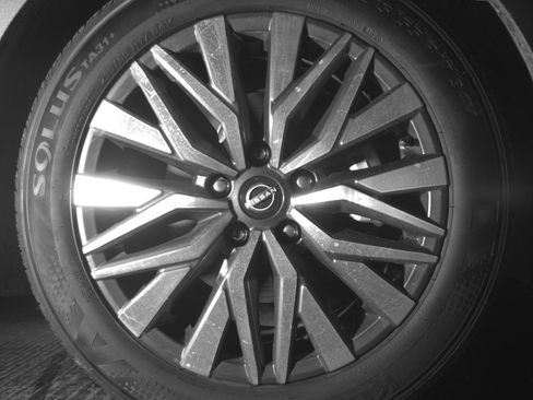Used 2025 Nissan Altima 2.5 SV FWD image 13