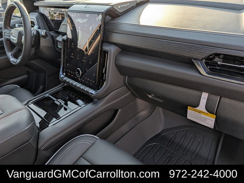 New 2026 GMC Yukon AT4 Ultimate w/ LPO, Floor Liner Package AWD/4WD image 36