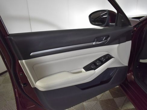 Certified 2023 Nissan Altima 2.5 SV image 7