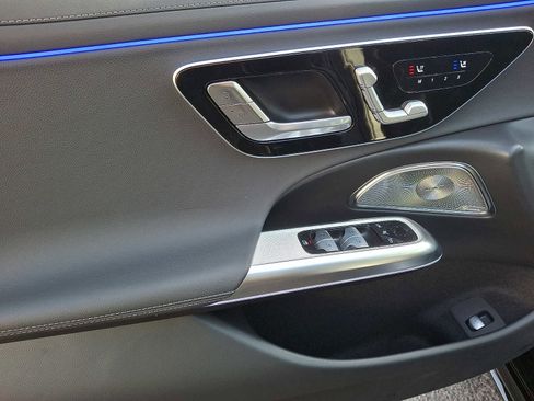 Used 2026 Mercedes-Benz E 350 4MATIC Sedan image 8