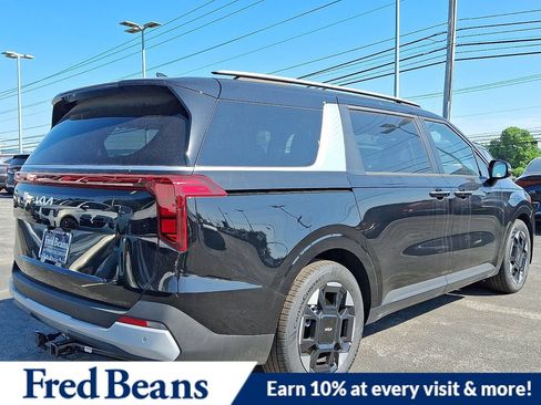 New 2026 Kia Carnival EX FWD image 5