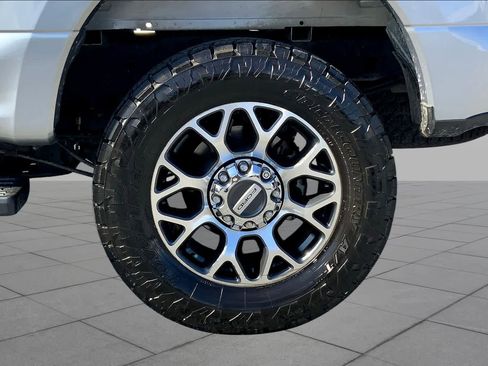 Used 2020 Ford F250 Lariat w/ Lariat Ultimate Package AWD/4WD image 10