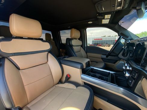 Used 2024 Ford F350 Lariat w/ Lariat Ultimate Package AWD/4WD image 15