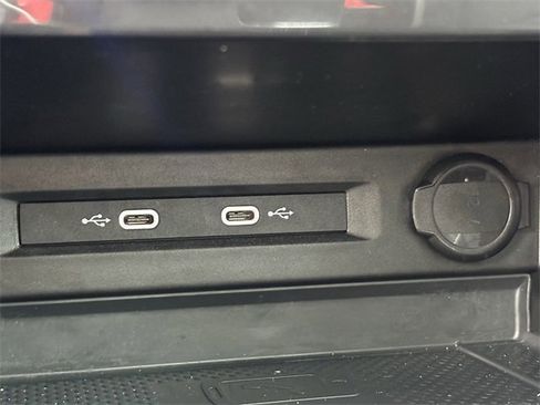 Used 2022 Volkswagen Tiguan SEL R-Line image 22