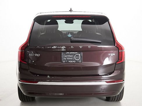 Certified 2025 Volvo XC90 T8 Ultra AWD/4WD image 8