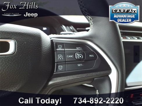 Used 2024 Jeep Grand Cherokee Limited image 18