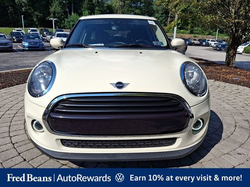 Used 2021 MINI Cooper 4-Door Hardtop w/ Storage Package FWD image 2
