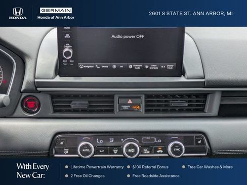 Used 2025 Honda Pilot Touring image 17