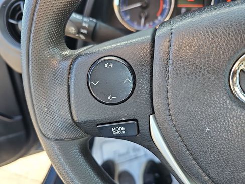 Used 2019 Toyota Corolla L FWD image 21
