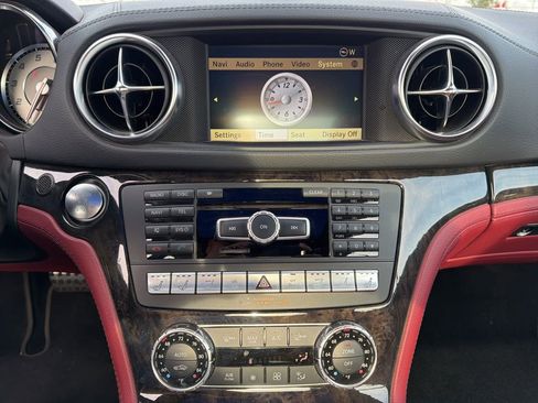 Used 2013 Mercedes-Benz SL 550 image 7