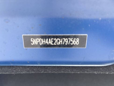 Used 2016 Hyundai Elantra Value Edition FWD image 17